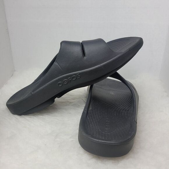 OOFOS OOahh Recovery Unisex Black Matte Sandals Shoes Size 10 M 12W
